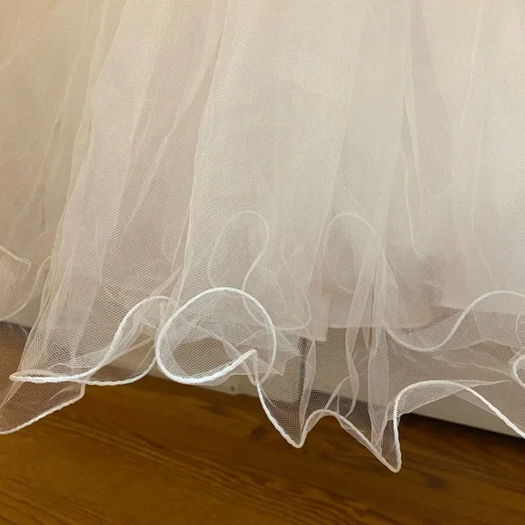 David's Bridal White Strapless Tulle Ball Gown - Picture 4 of 9